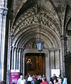 Porta claustre catedral de Barcelona.jpg