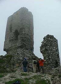 Туристы у крепости