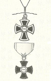 Commandeur en Ridder IV e Klasse Orde van Danilo Montenegro.jpg