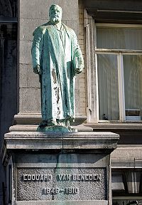 Памятник ван Бенедену в Льеже