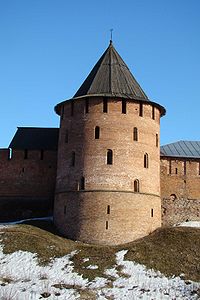 Metropolitan tower Novgorod Detinets.jpg
