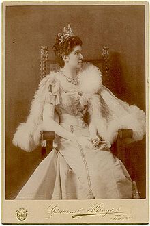 Brogi, Carlo (1850-1925) - Elena di Montenegro (1873-1952) - datata a secco 1897.jpg