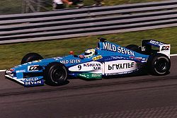 Физикелла управляет B199 на Гран-при Канады 1999