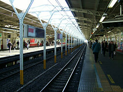 JREast-Suidobashi-station-platform.jpg