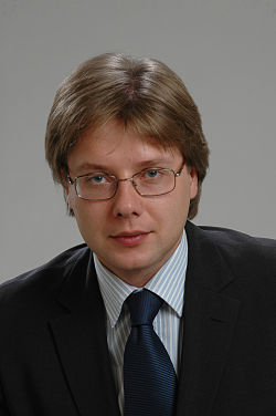 Нил Валерьевич Ушаков