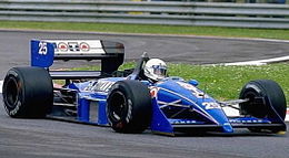 Рене Арну за рулём Ligier Judd JS31 1988 года