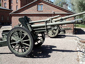 105mm howitzer model18 hameenlinna 2.jpg