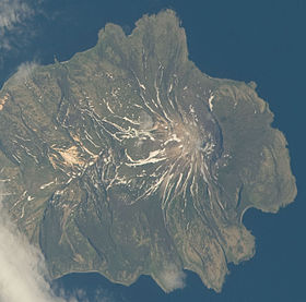 Вулкан Экарма. Снимок с МКС