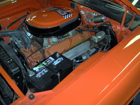 1970 Dodge Challenger RT 440 Six-Pack engine.JPG