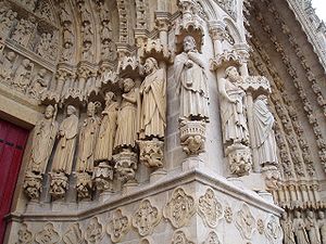 Amiens cathédrale (détail portail Ouest) 1.jpg