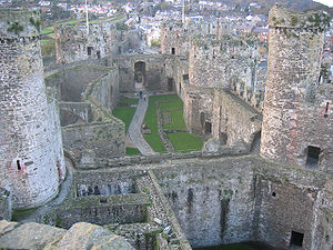 Conwy Castle - geograph.org.uk - 43857.jpg