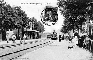 Saint-Sauveur-en-Puisaye gare 1.jpg
